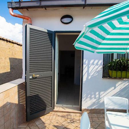 Terrazza Del Santo 2,0 - La Terrazza Nel Cuore Di Napoli Exteriör bild