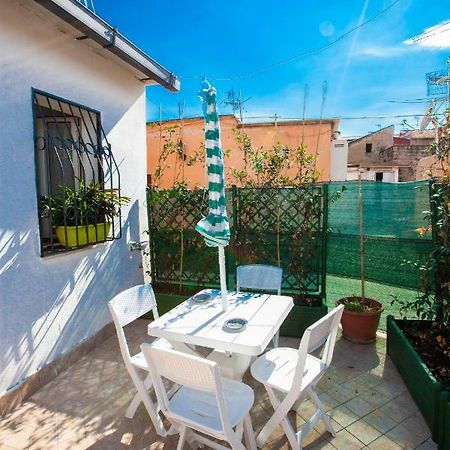Terrazza Del Santo 2,0 - La Terrazza Nel Cuore Di Napoli Exteriör bild